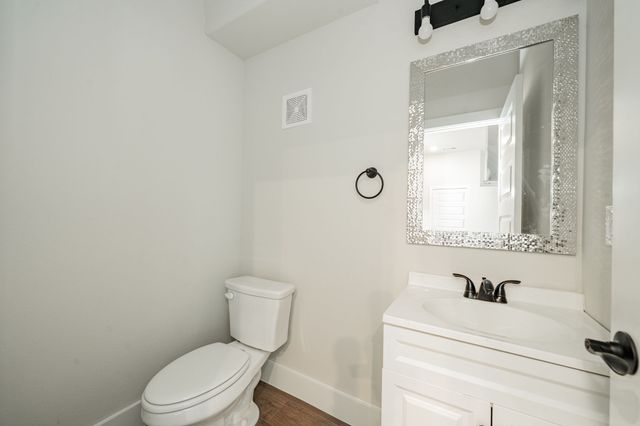 101 Burnett Street, Terrell, TX 75160