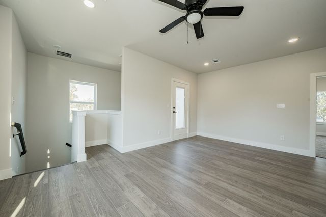 101 Burnett Street, Terrell, TX 75160