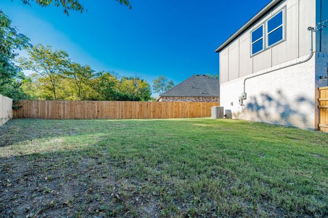 101 Burnett Street, Terrell, TX 75160