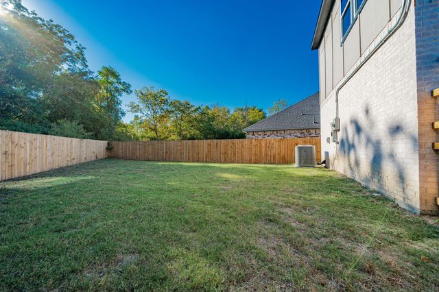 101 Burnett Street, Terrell, TX 75160