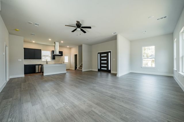 101 Burnett Street, Terrell, TX 75160
