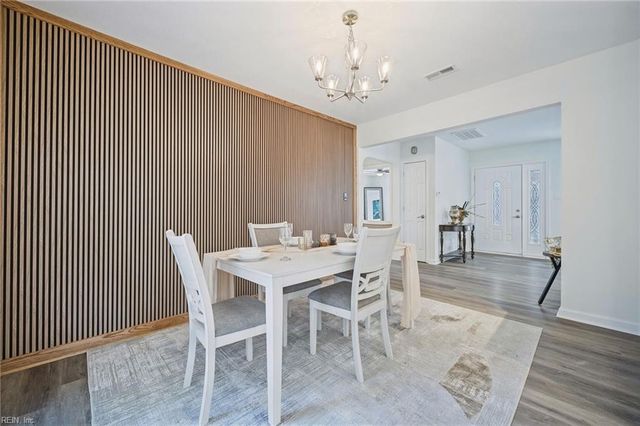 2604 Elkhart ST, Chesapeake, VA 23323