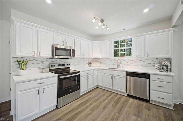 2604 Elkhart ST, Chesapeake, VA 23323
