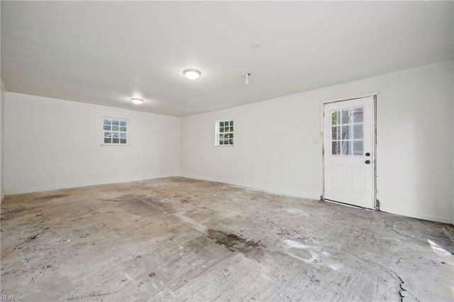 2604 Elkhart ST, Chesapeake, VA 23323