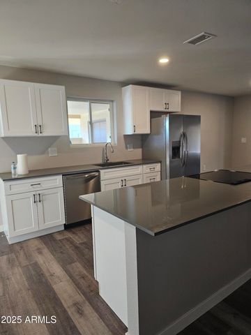 10440 W CHERYL Drive, Sun City, AZ 85351