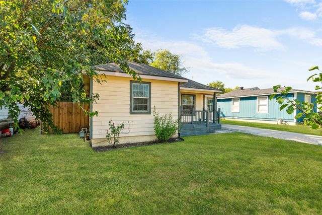 502 Royal Avenue, Grand Prairie, TX 75051