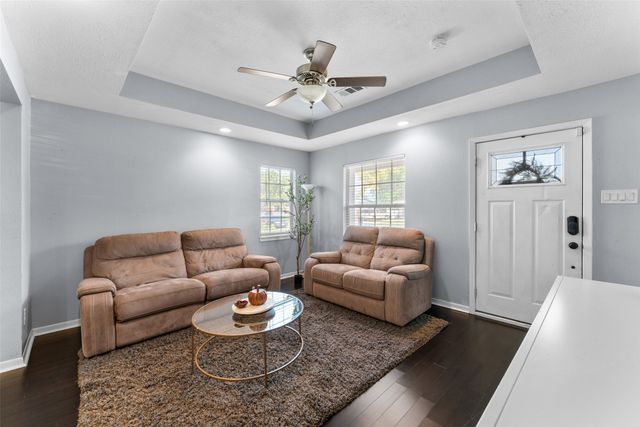 502 Royal Avenue, Grand Prairie, TX 75051