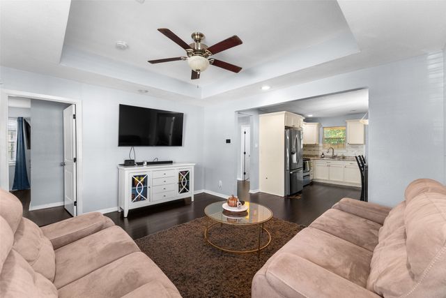 502 Royal Avenue, Grand Prairie, TX 75051