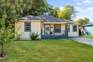 502 Royal Avenue, Grand Prairie, TX 75051