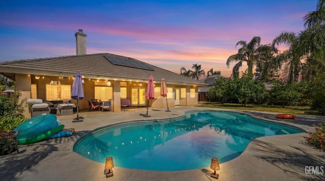 8116 Rockhampton Drive, Bakersfield, CA 93313