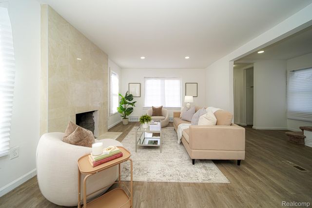 11510 Nottingham Road, Detroit, MI 48224