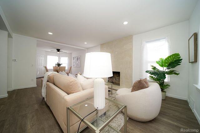 11510 Nottingham Road, Detroit, MI 48224