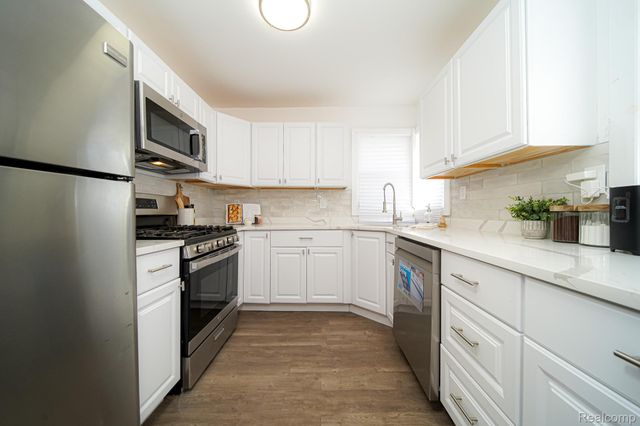 11510 Nottingham Road, Detroit, MI 48224