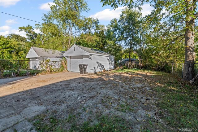 11510 Nottingham Road, Detroit, MI 48224