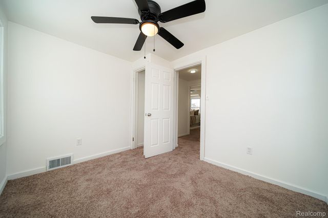 11510 Nottingham Road, Detroit, MI 48224