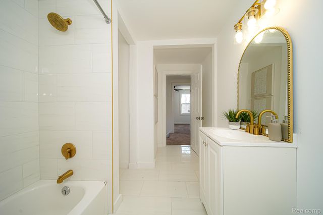 11510 Nottingham Road, Detroit, MI 48224