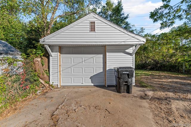 11510 Nottingham Road, Detroit, MI 48224