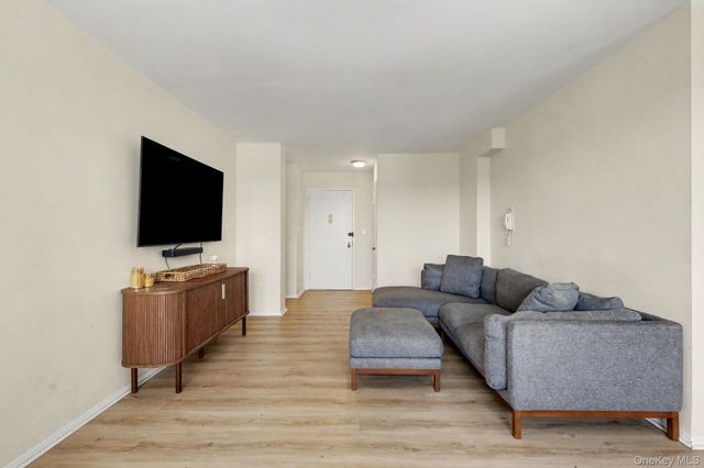 30 Lake Street 7A, White Plains, NY 10603