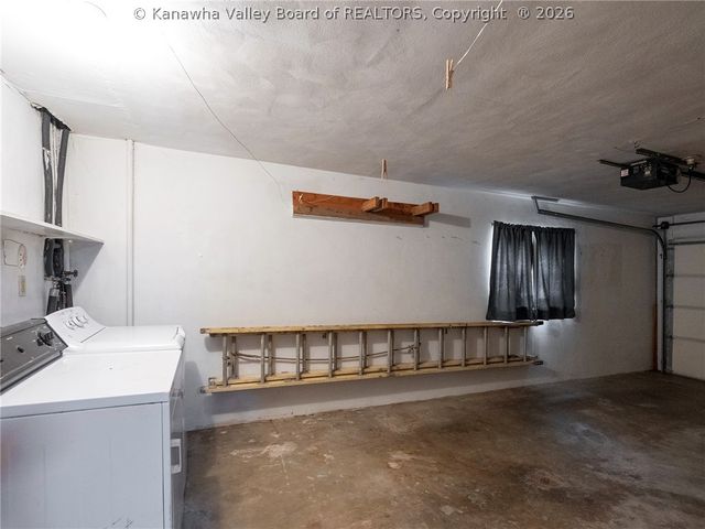 935 S Walnut Street, St Albans, WV 25177