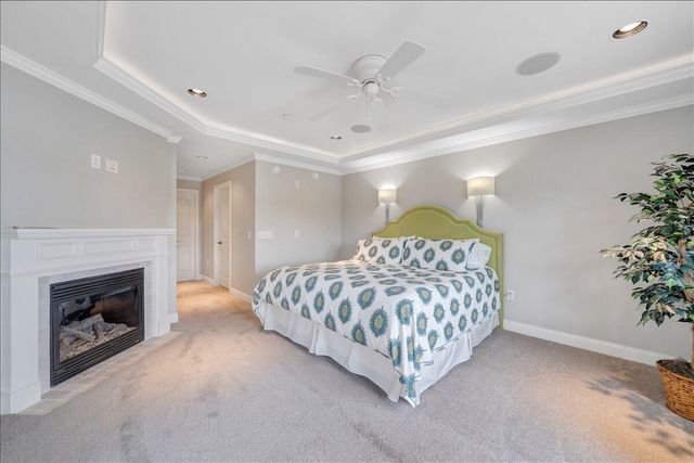 100 Bridgewater Pointe PL 303, Moneta, VA 24121