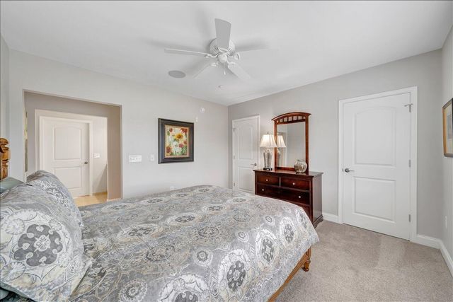 100 Bridgewater Pointe PL 303, Moneta, VA 24121