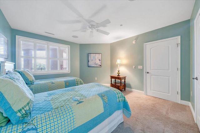 100 Bridgewater Pointe PL 303, Moneta, VA 24121
