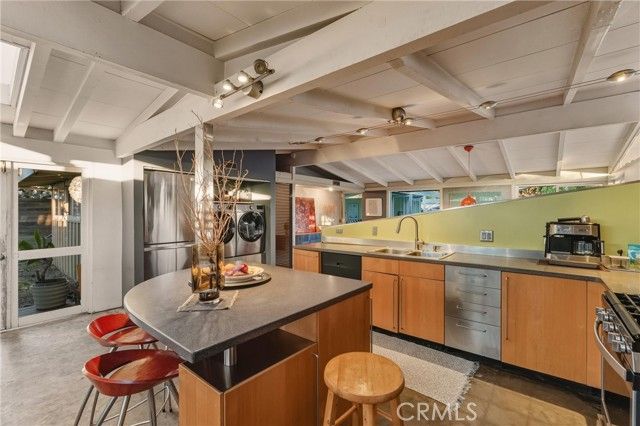 3062 Lees, Long Beach, CA 90808