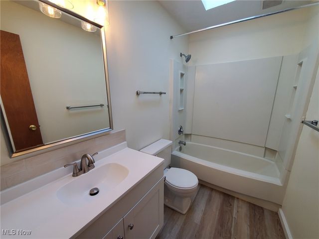 1272 State Road, Wadsworth, OH 44281