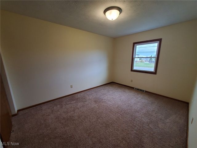 1272 State Road, Wadsworth, OH 44281