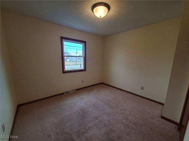 1272 State Road, Wadsworth, OH 44281