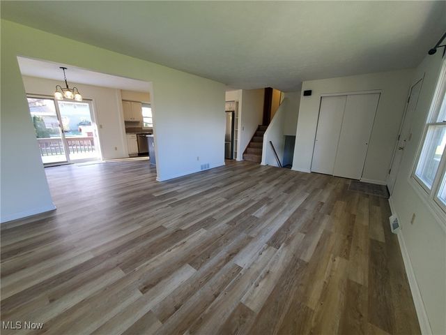 1272 State Road, Wadsworth, OH 44281