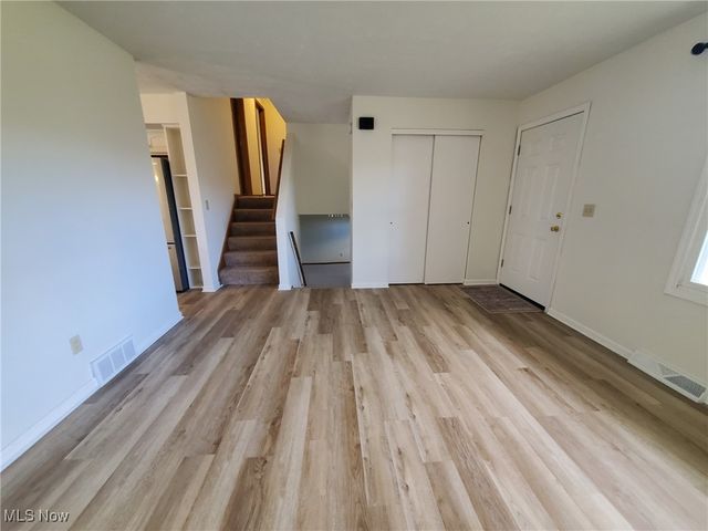 1272 State Road, Wadsworth, OH 44281