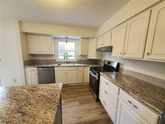 1272 State Road, Wadsworth, OH 44281