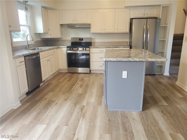 1272 State Road, Wadsworth, OH 44281