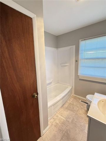 1314 Colebrook DR, Hampton, VA 23669