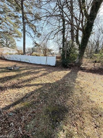 1314 Colebrook DR, Hampton, VA 23669