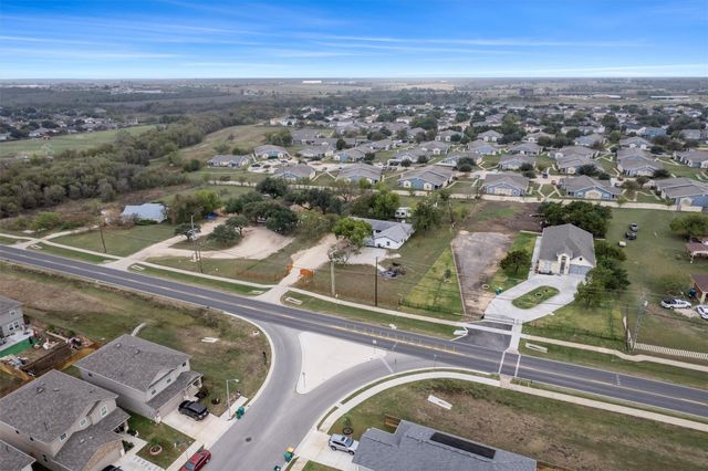 1520 Avenue C N, Elgin, TX 78621