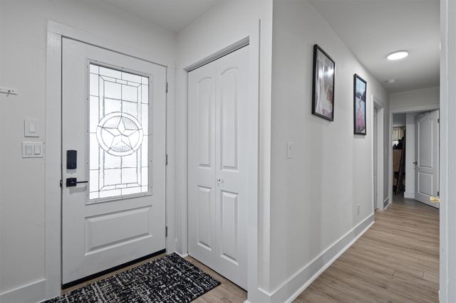 1520 Avenue C N, Elgin, TX 78621