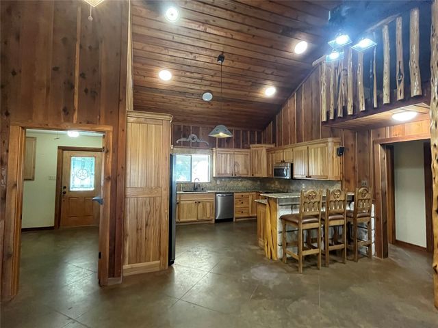 1673 County Road 295, Hico, TX 76457