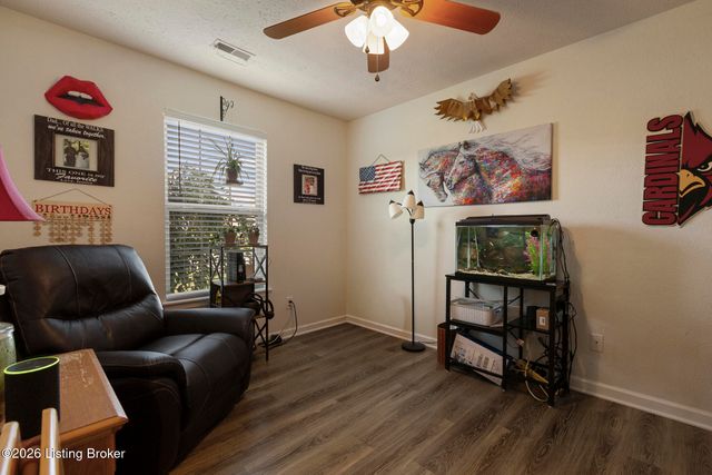 11509 Creek Brook Dr, Louisville, KY 40229