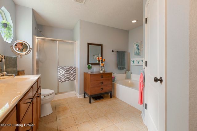 11509 Creek Brook Dr, Louisville, KY 40229