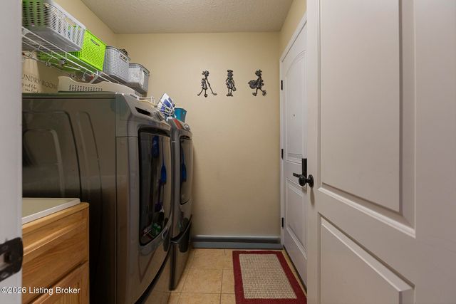 11509 Creek Brook Dr, Louisville, KY 40229
