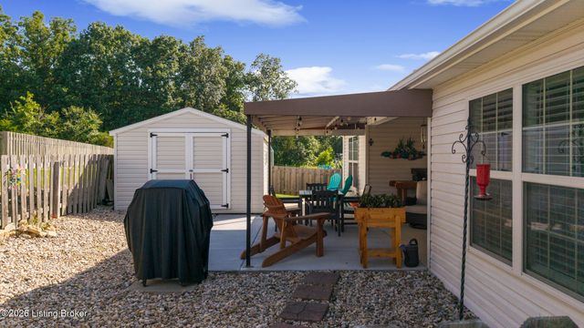 11509 Creek Brook Dr, Louisville, KY 40229