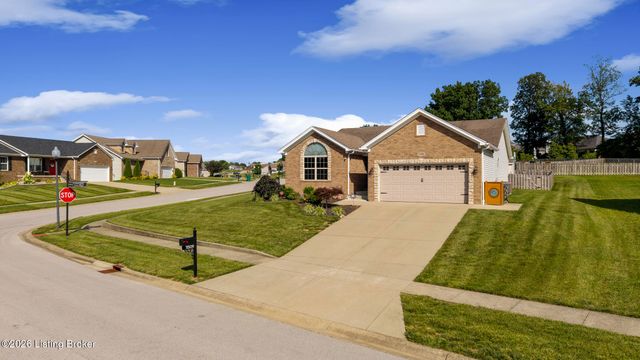 11509 Creek Brook Dr, Louisville, KY 40229