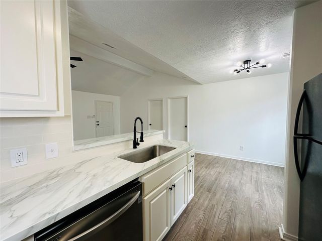 16232 Sun View Lane, Conroe, TX 77302