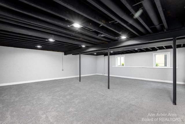 2 Maple Village Ct., Ann Arbor, MI 48103