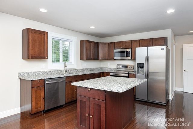2 Maple Village Ct., Ann Arbor, MI 48103