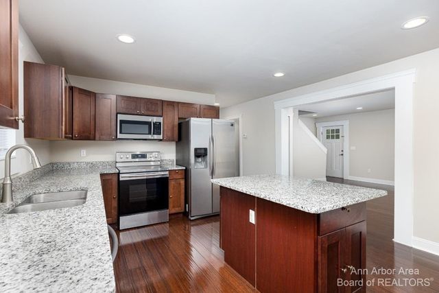 2 Maple Village Ct., Ann Arbor, MI 48103