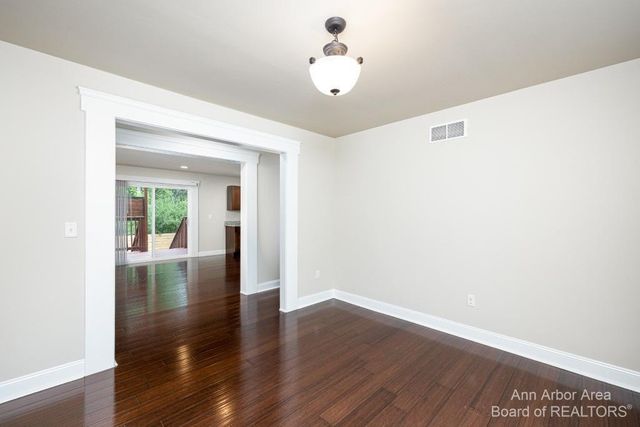 2 Maple Village Ct., Ann Arbor, MI 48103