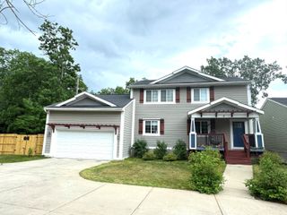 2 Maple Village Ct., Ann Arbor, MI 48103